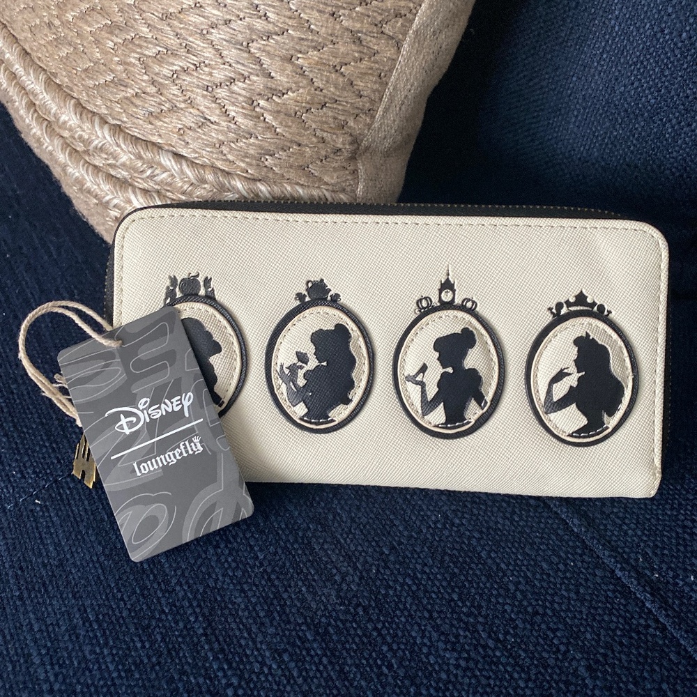 New Loungefly princess cameo wallet
